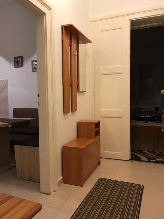 Апартаменти Eva Apartman Мішкольц Екстер'єр фото