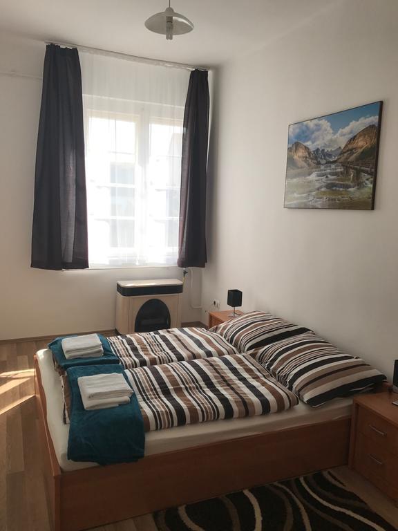Апартаменти Eva Apartman Мішкольц Екстер'єр фото